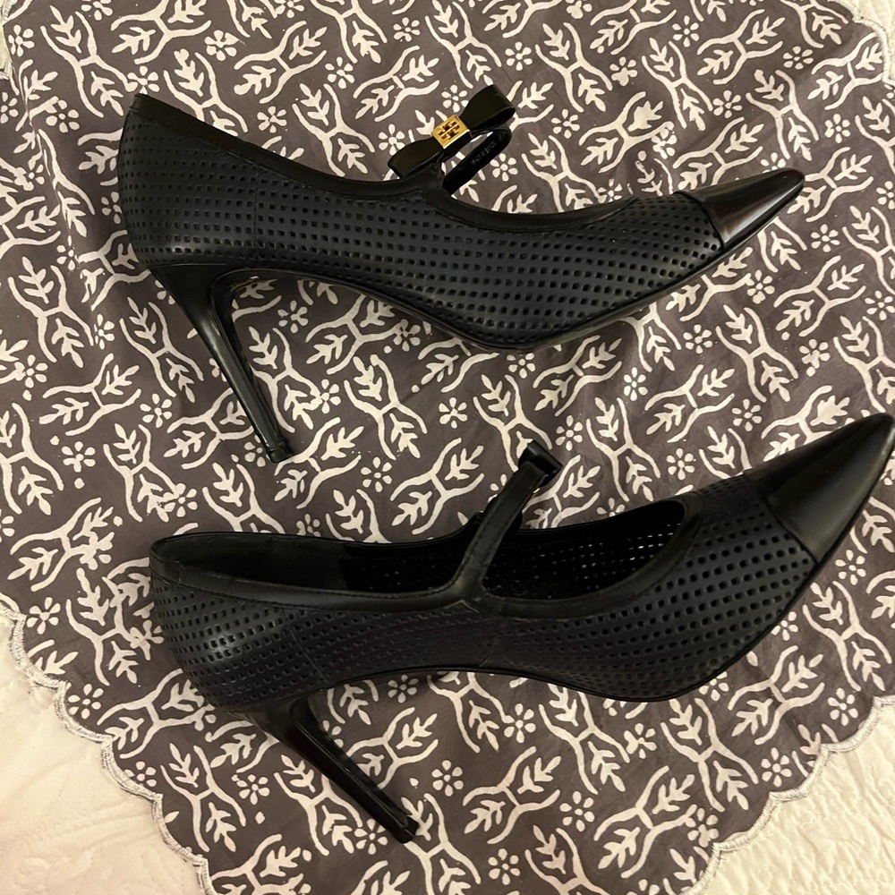 Tory Burch Black Perforated Pointed-Toe Bow Mary Jane Heels - Picture 5 of 11